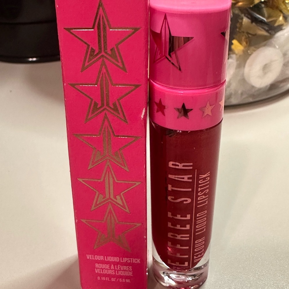 Jeffree Star Poinsettia Velour Liquid Lipstick - Shimmering Red